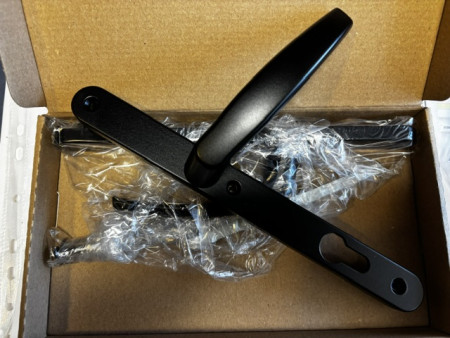 /products/victory-ii-ajtokil-grn-fekete25-92-3-051/