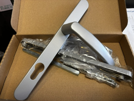 /products/victory-ii-ajtokil-grn-ezust-25-92-3-054/