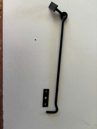 /products/talpas-ablak-kitamaszto-fekete-szinterezett-30-cm/