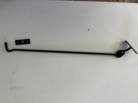 /products/talpas-ablak-kitamaszto-fekete-szinterezett-40-cm/